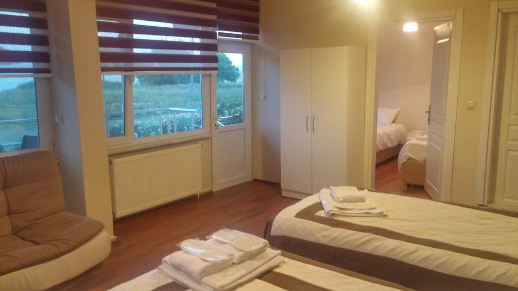 Flora Hotel Burhanli Екстер'єр фото