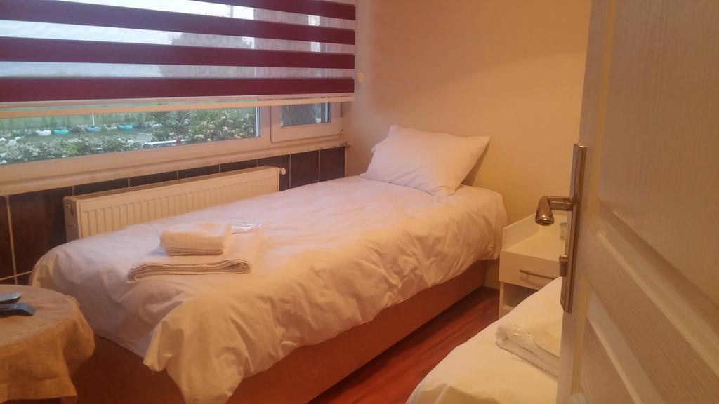 Flora Hotel Burhanli Екстер'єр фото